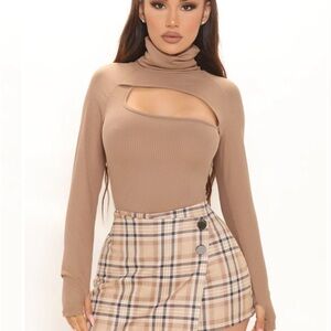 Fashion Nova Body On Me Bodysuit - Mocha NWT Medium